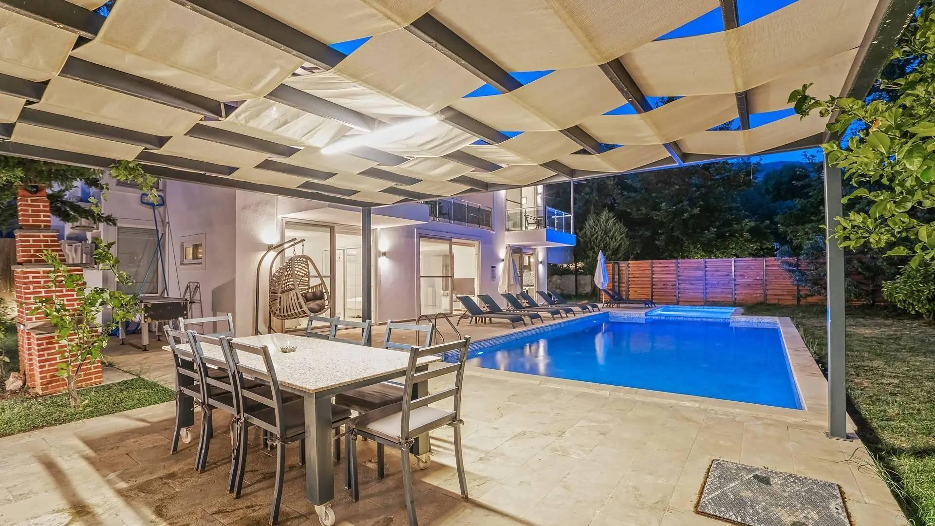 Kaş İslamlar'da Geniş Ailelere Uygun, Özel Havuzlu, Lüks Villa-43141