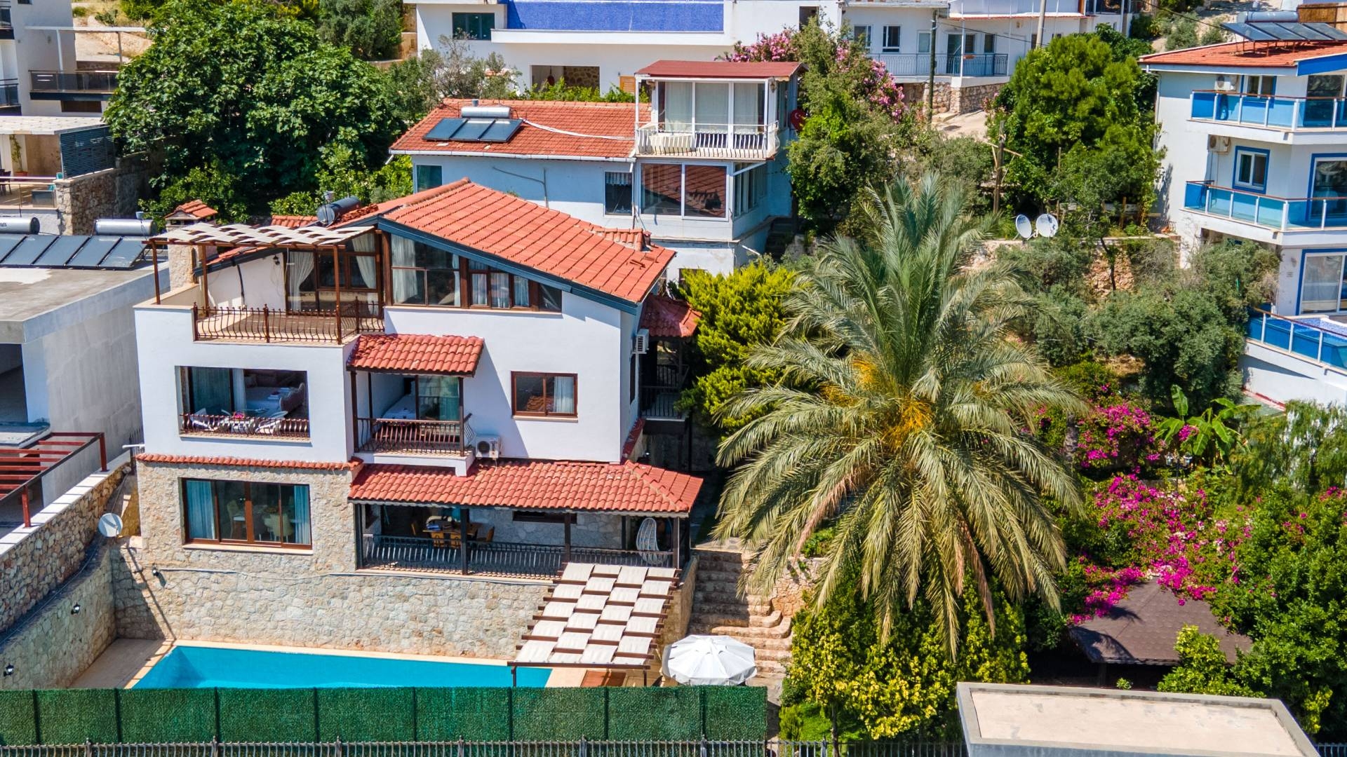 Kaş İslamlar'da Geniş Ailelere Uygun, Özel Havuzlu, Manzaralı Villa