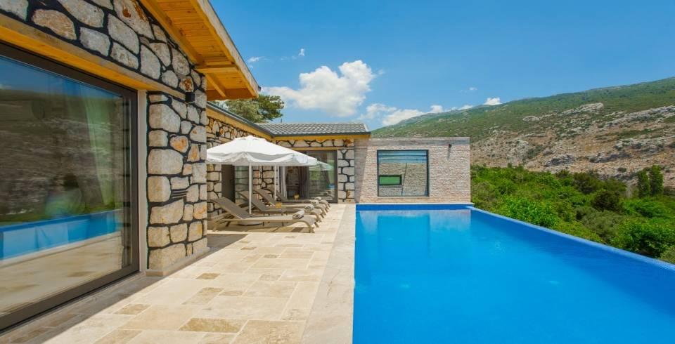 Kaş İslamlar'da Geniş Bahçeli, Özel Havuzlu, Jakuzili, Modern Villa-40410