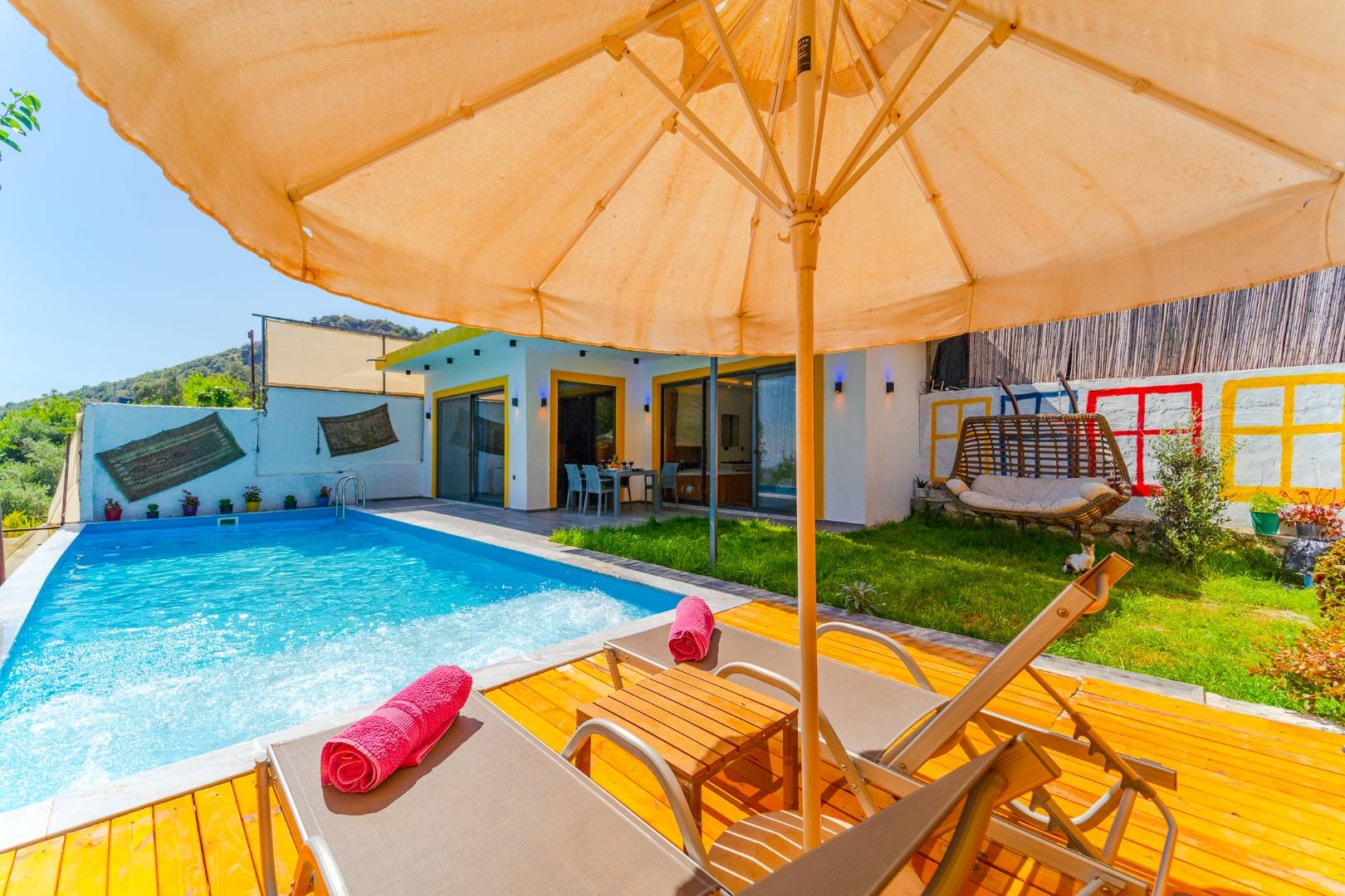 Kaş İslamlar'da Göz Alıcı Doğada, Özel Havuzlu, Kiralık Villa