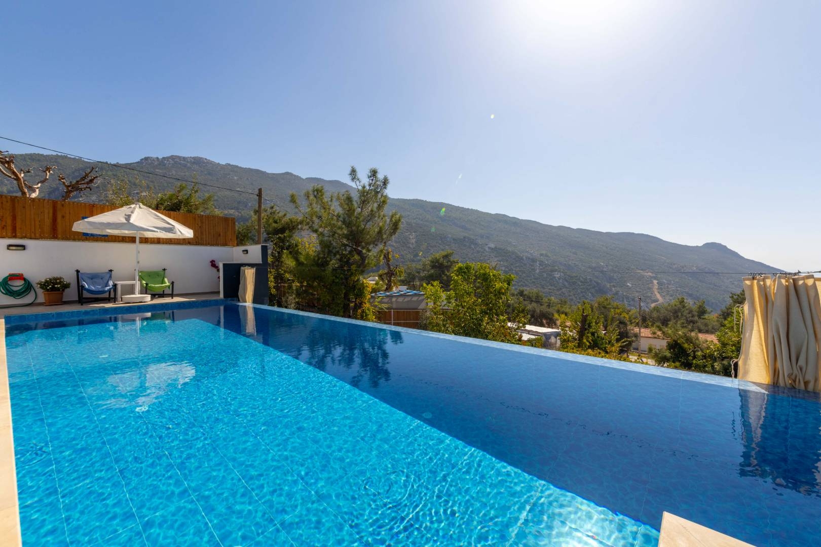 Kaş İslamlar'da Göz Alıcı Manzaralı, Özel Havuzlu, 4 Kişilik Villa