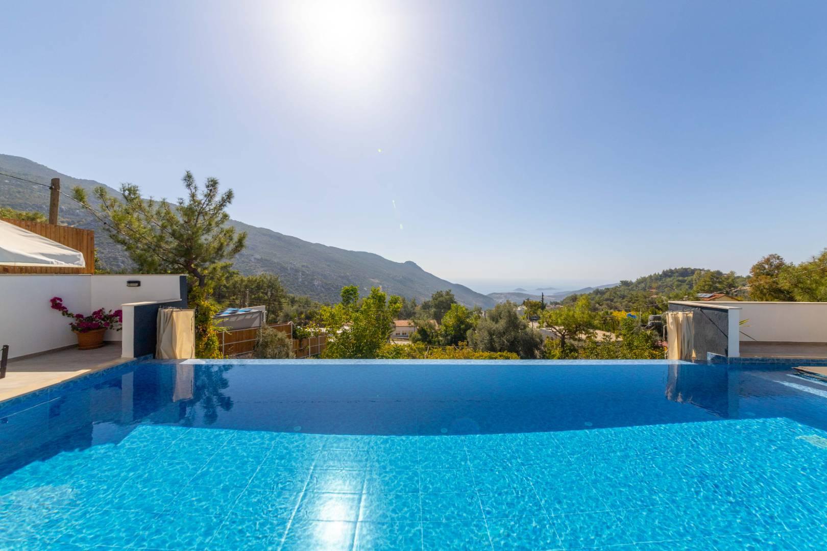 Kaş İslamlar'da Göz Alıcı Manzaralı, Özel Havuzlu, 4 Kişilik Villa-42082