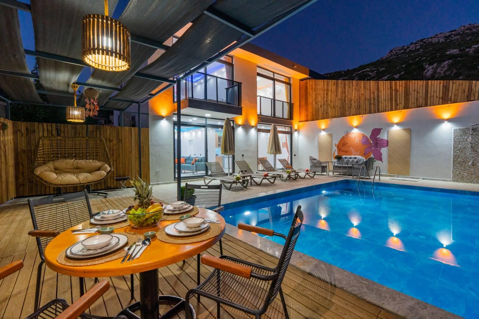 Kaş İslamlar'da Modern Tasarımlı, Özel Havuzlu, 2+1 Villa-41054