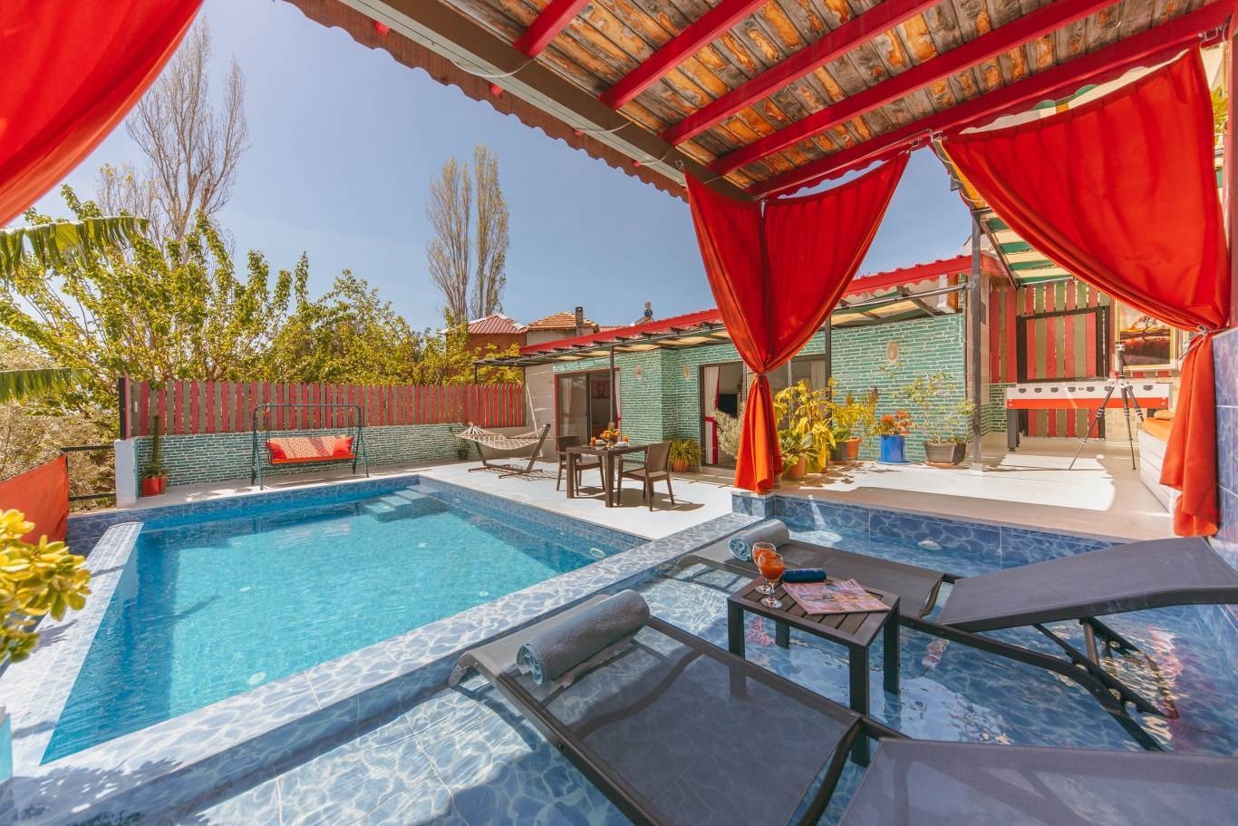 Kaş İslamlar'da Muhteşem Doğada, Özel Havuzlu, Balayı Villası