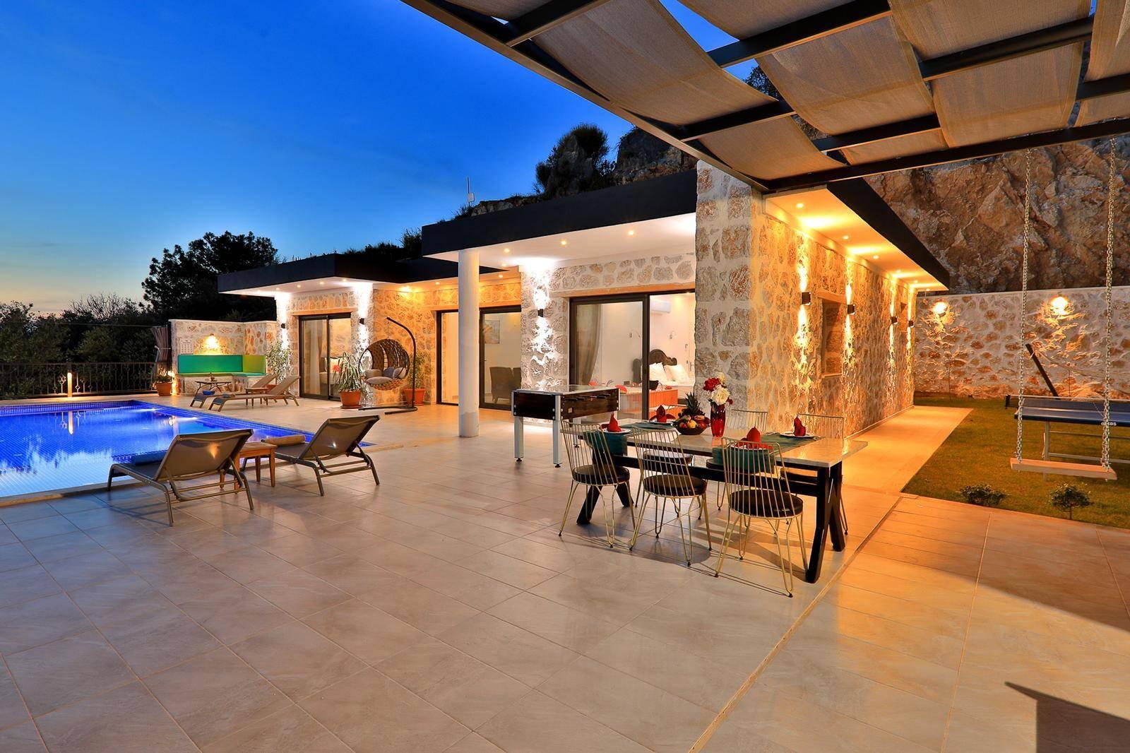 Kaş İslamlar'da Muhteşem Konfora Sahip, Özel Havuzlu, Şık Villa-35838