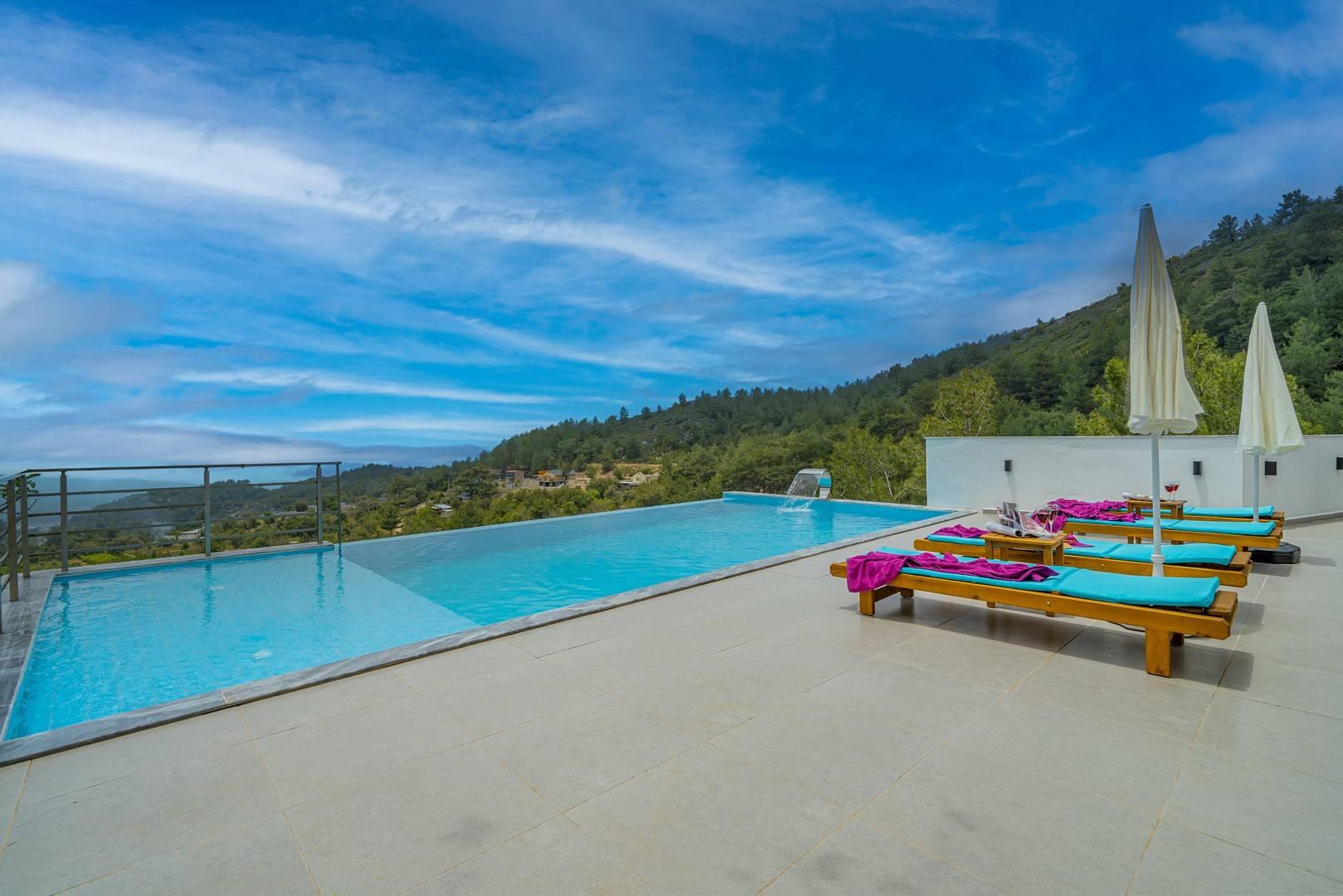 Kaş İslamlar'da Muhteşem Manzaralı, Özel Havuzlu, Balayı Villası-42159