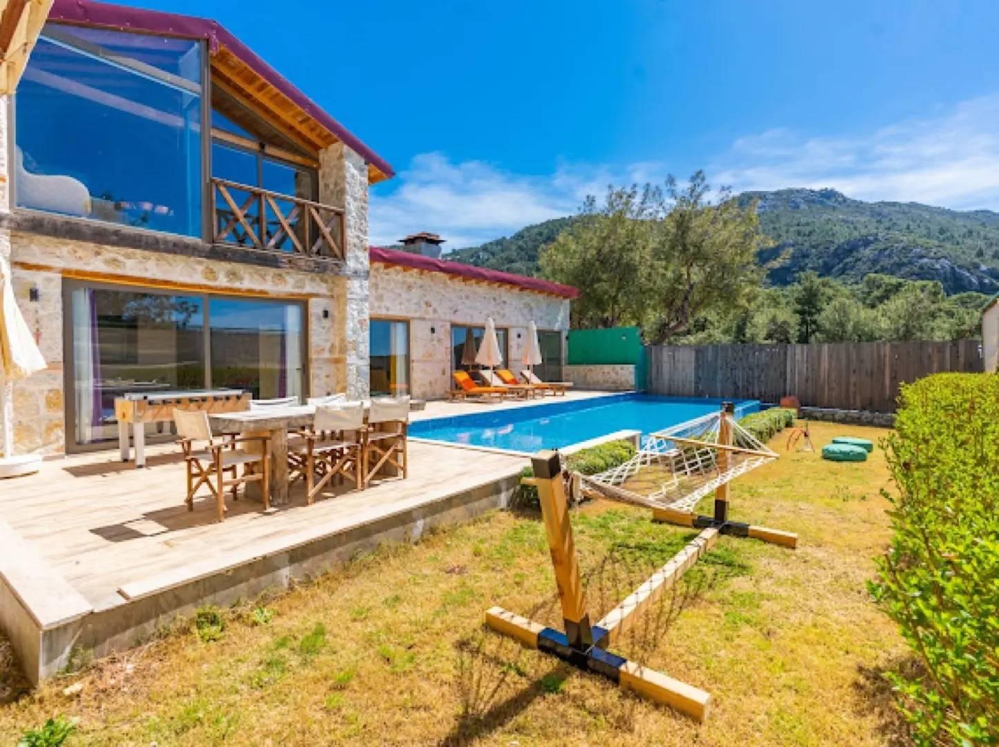 Kaş İslamlar'da Nezih Konumda, Isıtmalı Havuzlu, Lüks Villa-43818