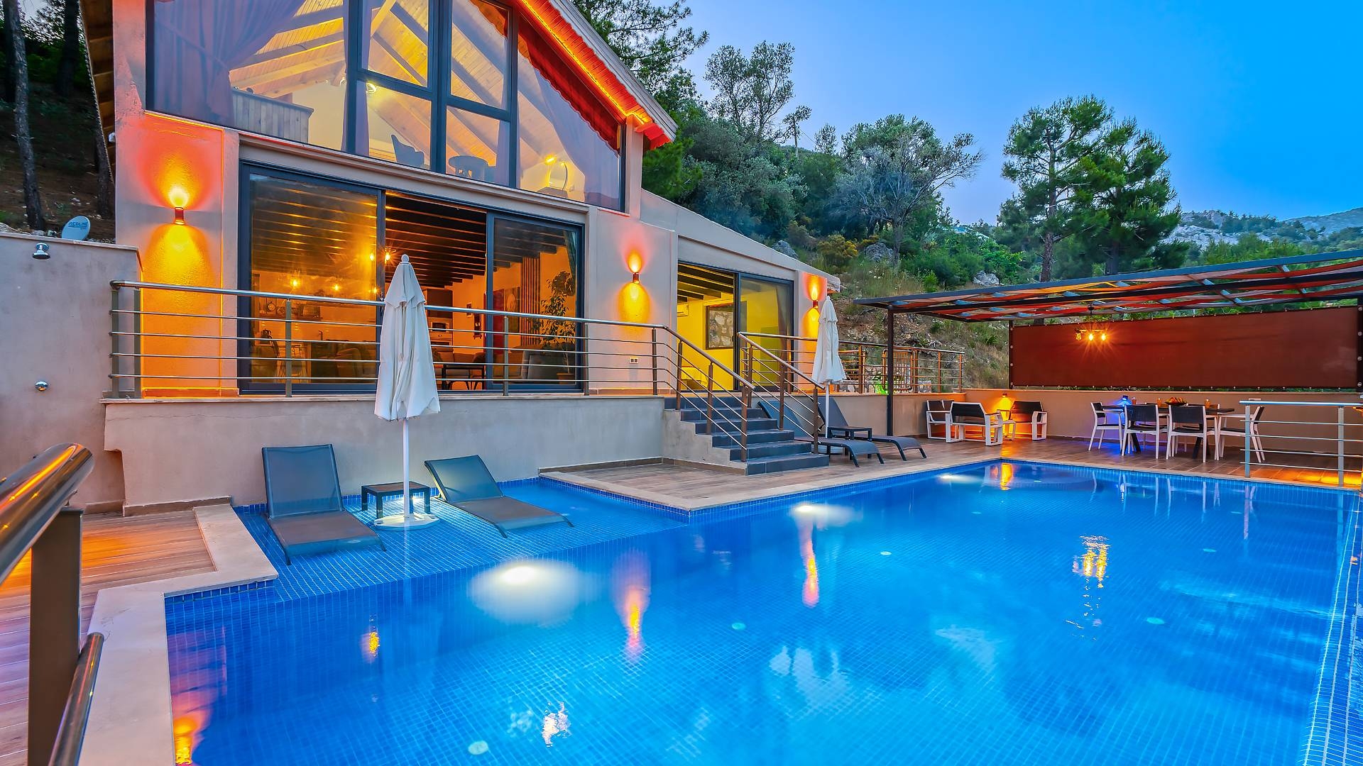 Kaş İslamlar'da Nezih Konumda, Sonsuzluk Havuzlu, Lüks Villa