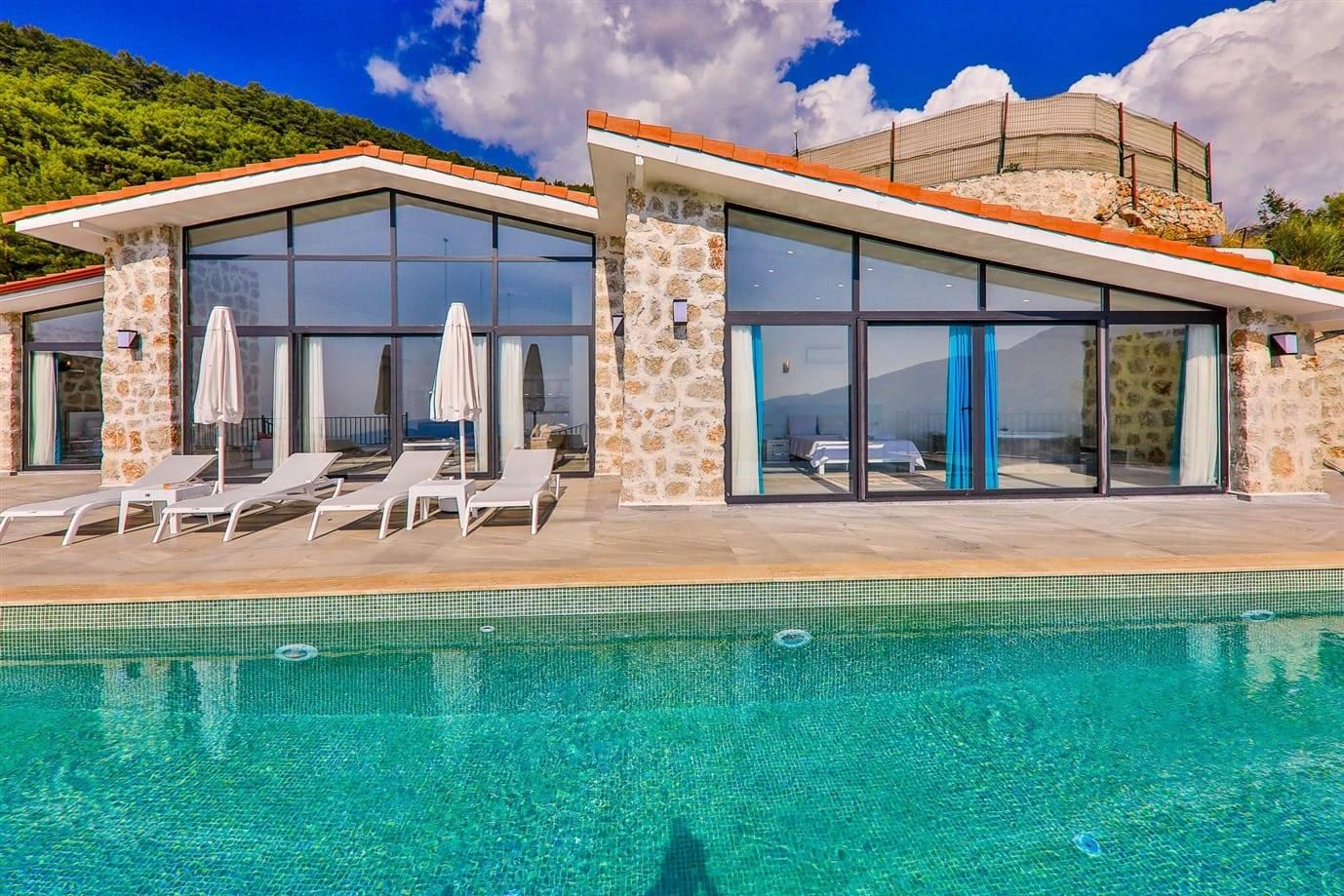 Kaş İslamlar'da Otantik Tasarımlı, Özel Havuzlu, 4 Kişilik Taş Villa-42304