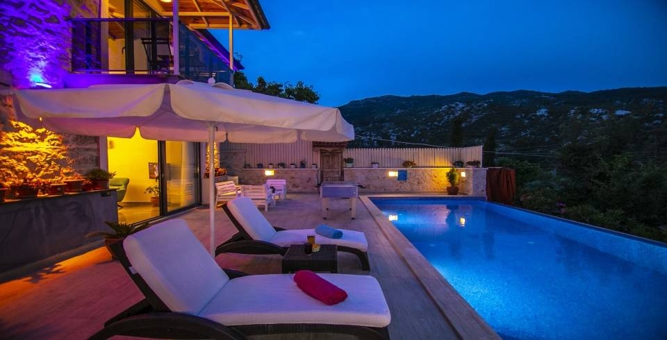 Kaş İslamlar'da Doğa Manzaralı, Özel Havuzlu, 2 Kişilik Villa