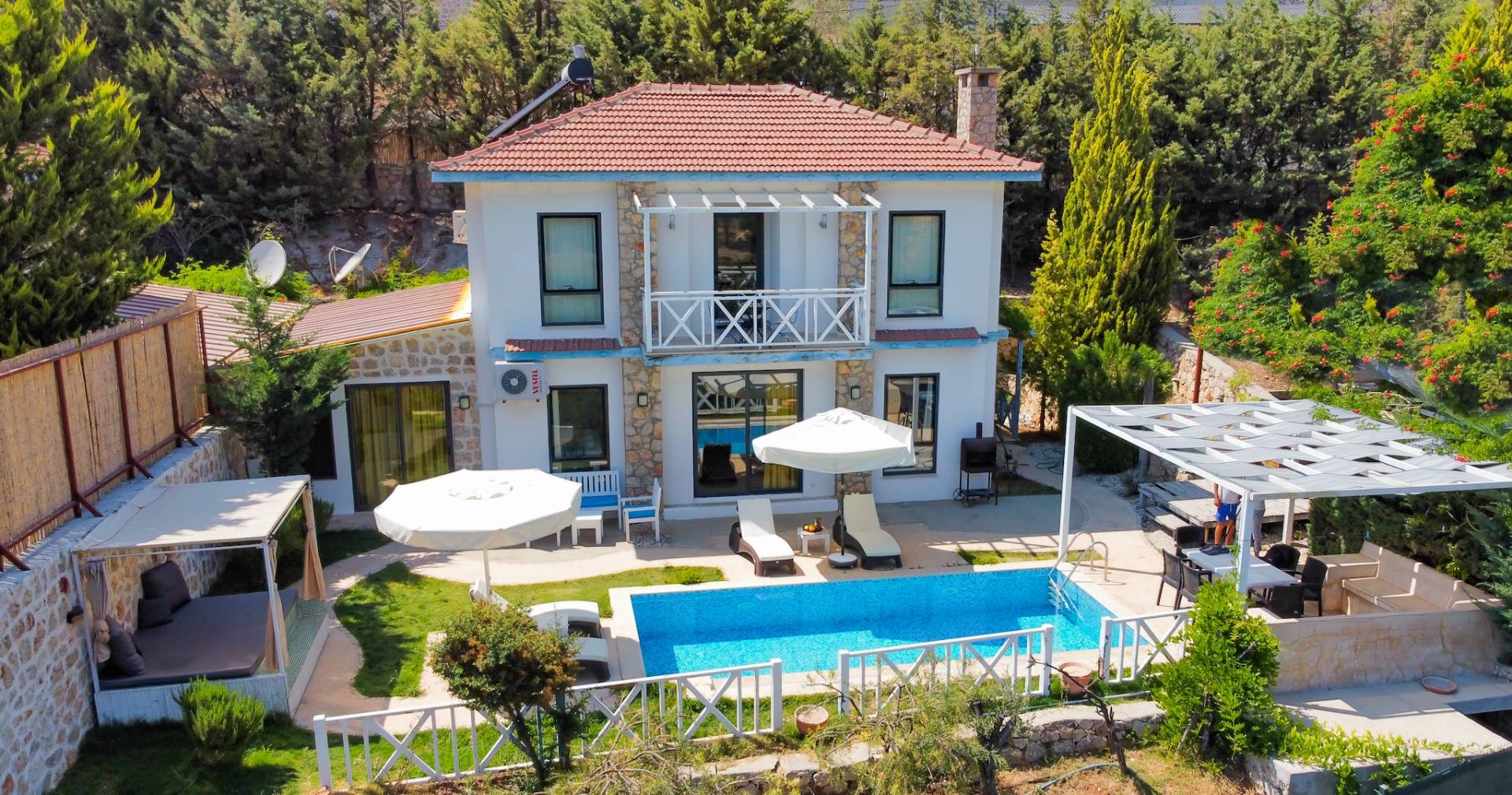Kaş İslamlar'da Sakin Konumda, Özel Havuzlu, Konforlu Villa