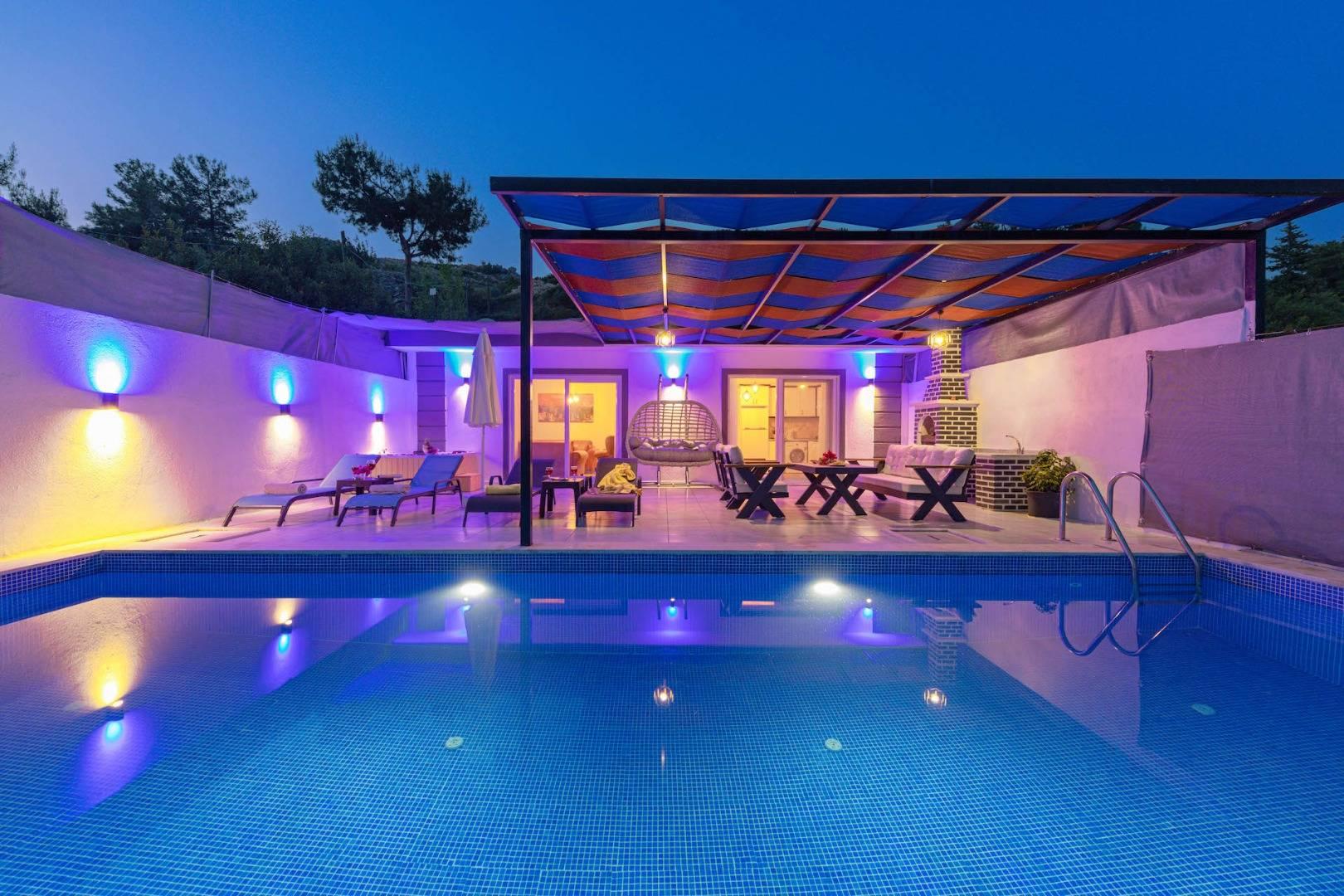 Kaş İslamlar'da Sakin Konumda, Özel Havuzlu, Konforlu Villa-42980