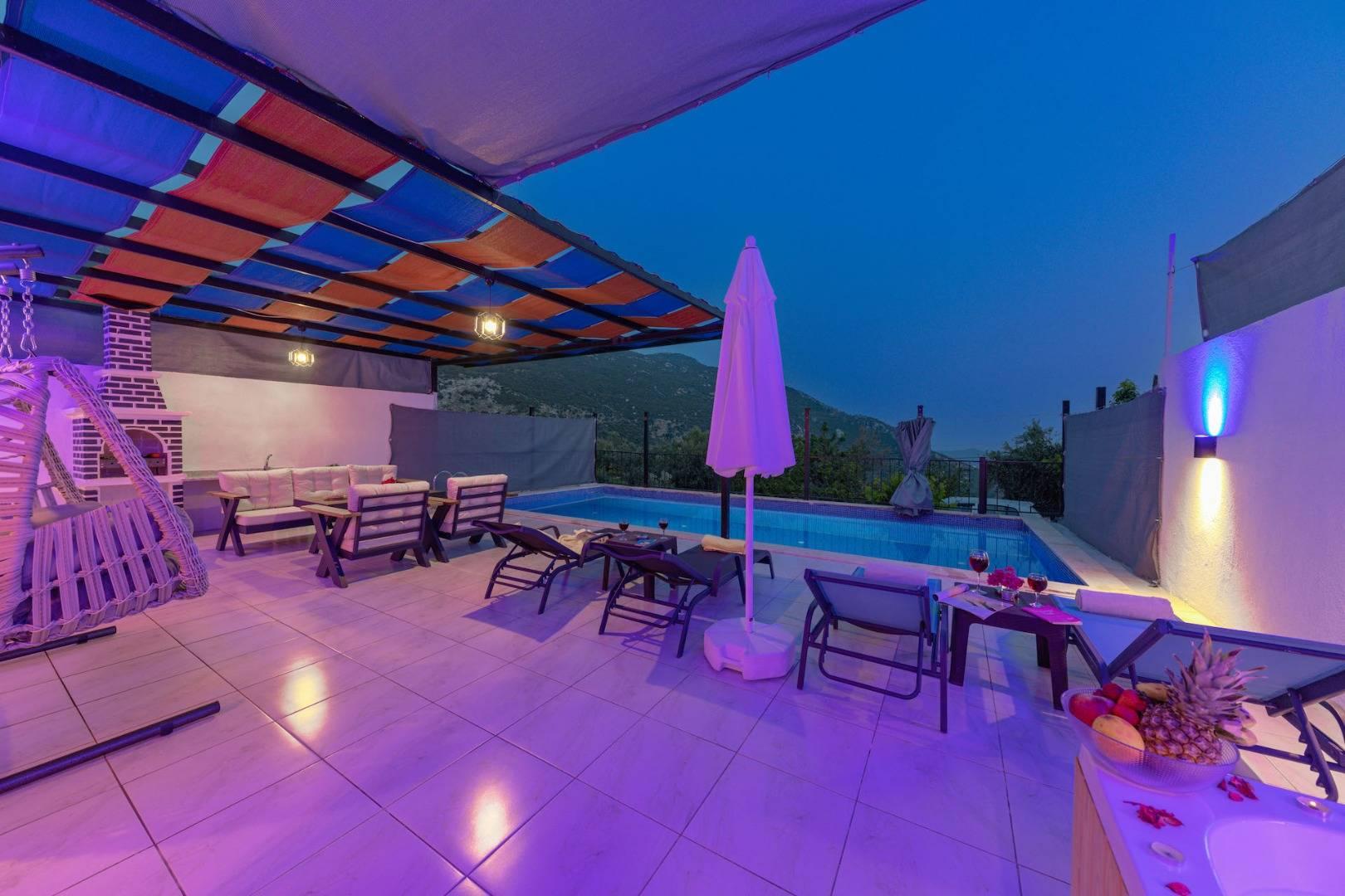 Kaş İslamlar'da Sakin Konumda, Özel Havuzlu, Konforlu Villa-42980