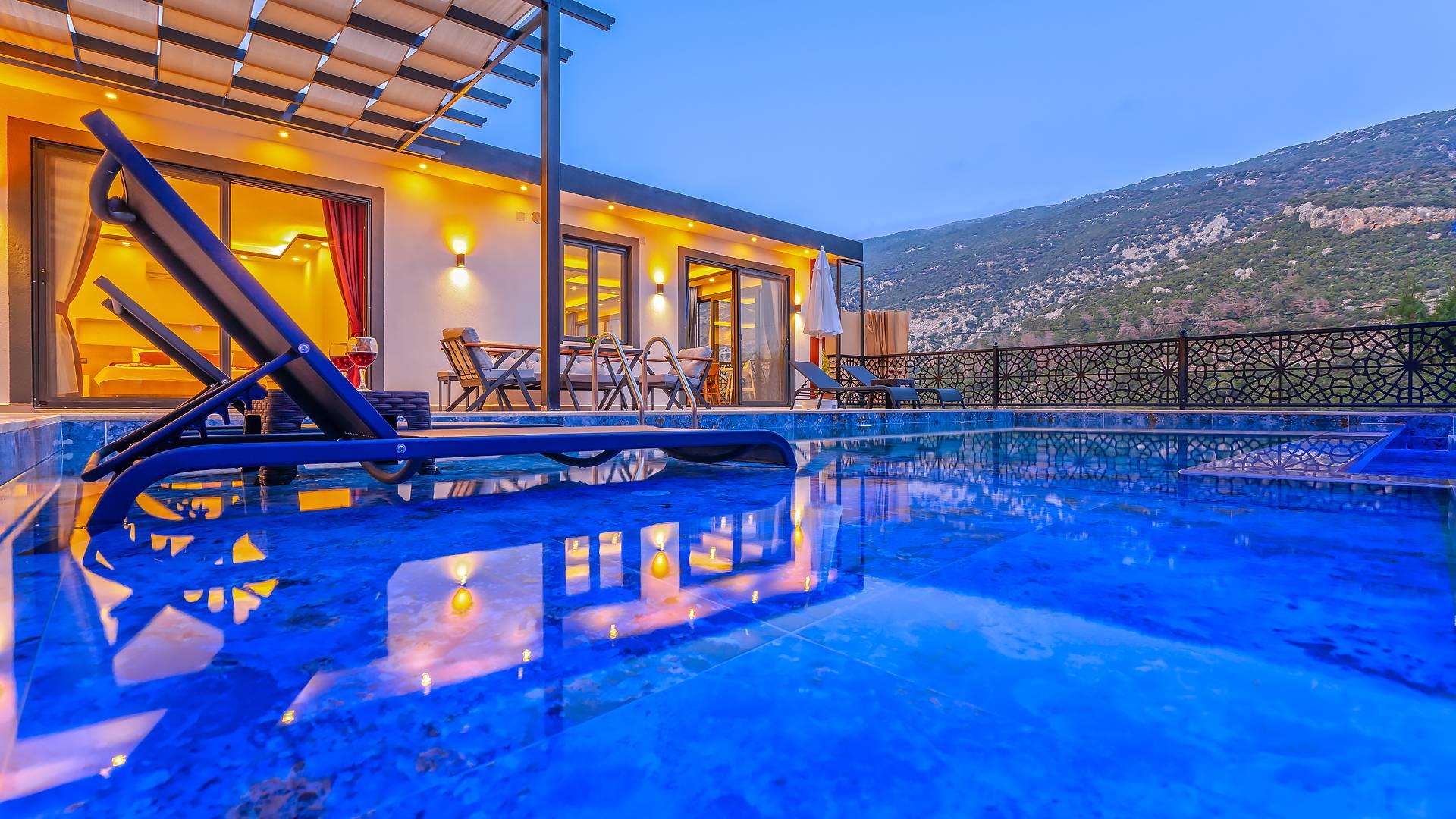 Kaş İslamlar'da Elverişli Konumda, Özel Havuzlu, Estetik Villa-39712