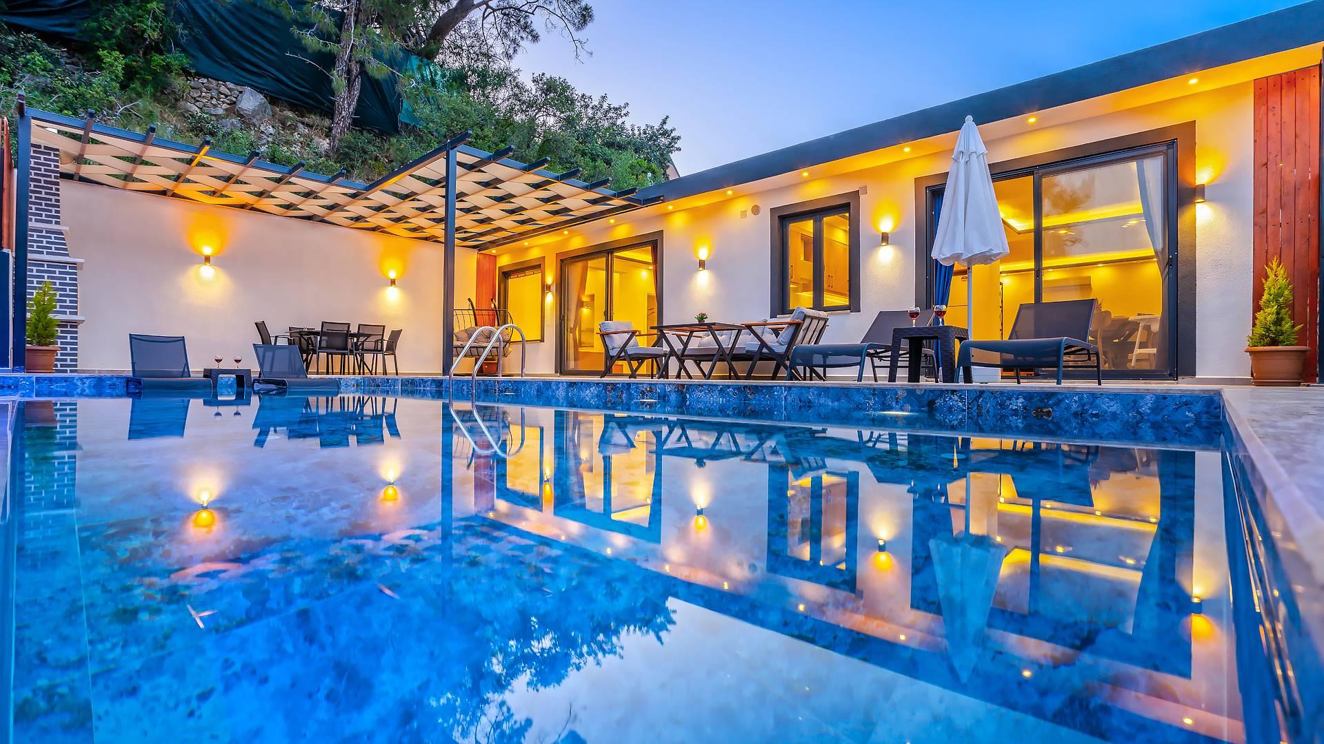 Kaş İslamlar'da Elverişli Konumda, Özel Havuzlu, Estetik Villa-39712