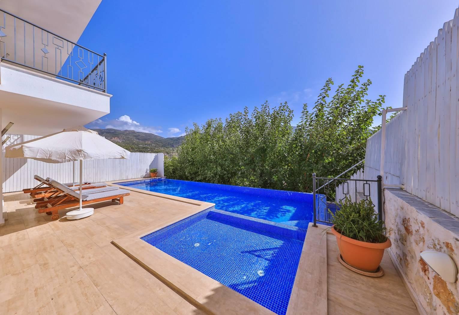 Kaş İslamlar'da Şehrin Gürültüsünden Uzakta, Özel Havuzlu, Şık Villa-41601