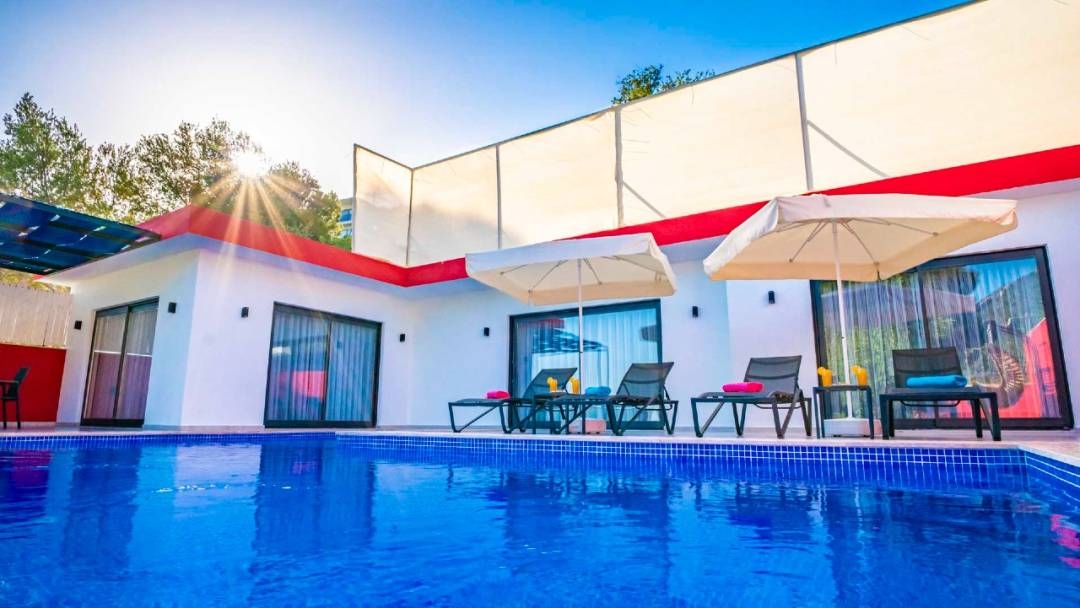 Kaş İslamlar'da Yeşillikler İçerisinde, Özel Havuzlu, 2+1 Villa