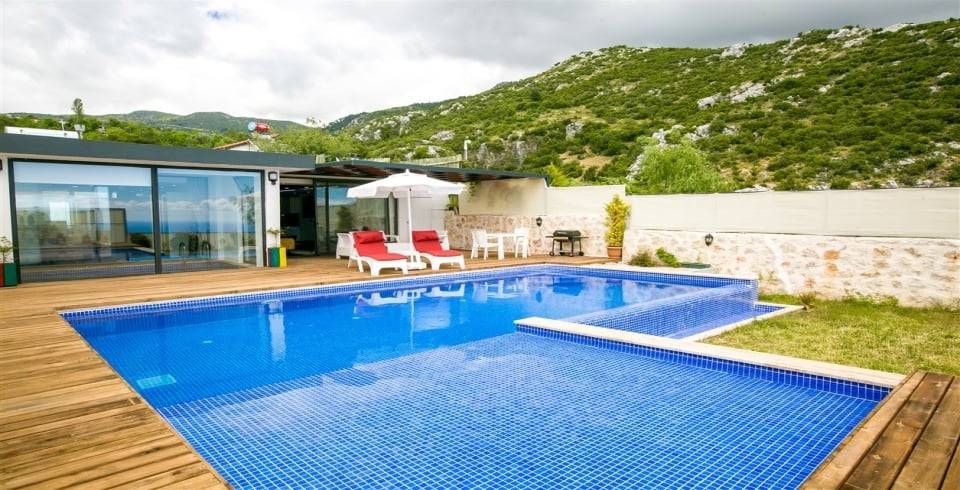 Kaş İslamlar'da Yeşillikler İle Dolu Doğada, Özel Havuzlu, Şık Villa