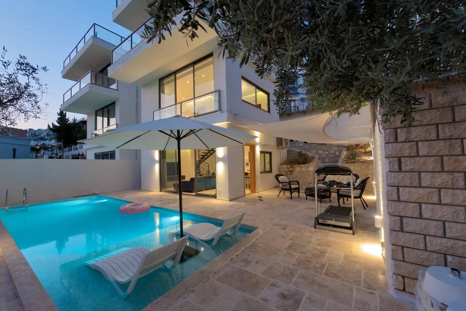 Kaş Kalkan'da Çekirdek Ailelere Uygun, Özel Havuzlu, Konforlu Villa-42225