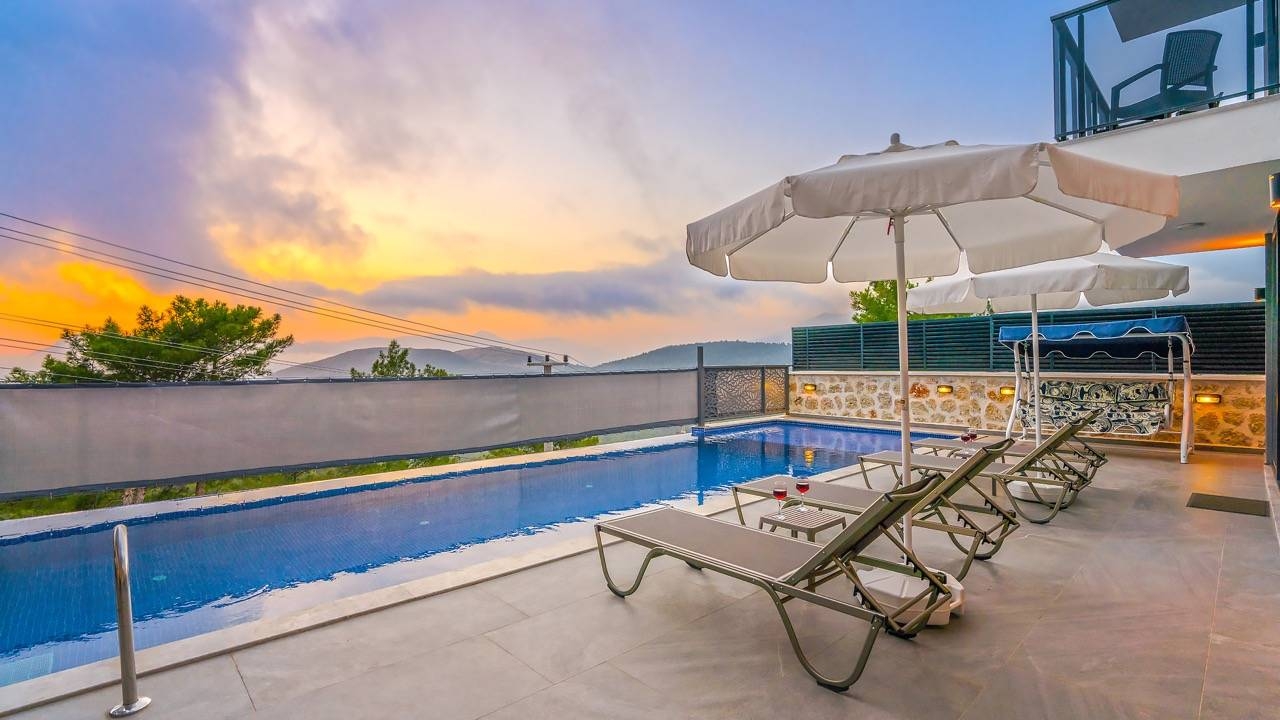 Kaş Kalkan'da Balayı Çiftlerine Uygun, Özel Havuzlu, Konforlu Villa