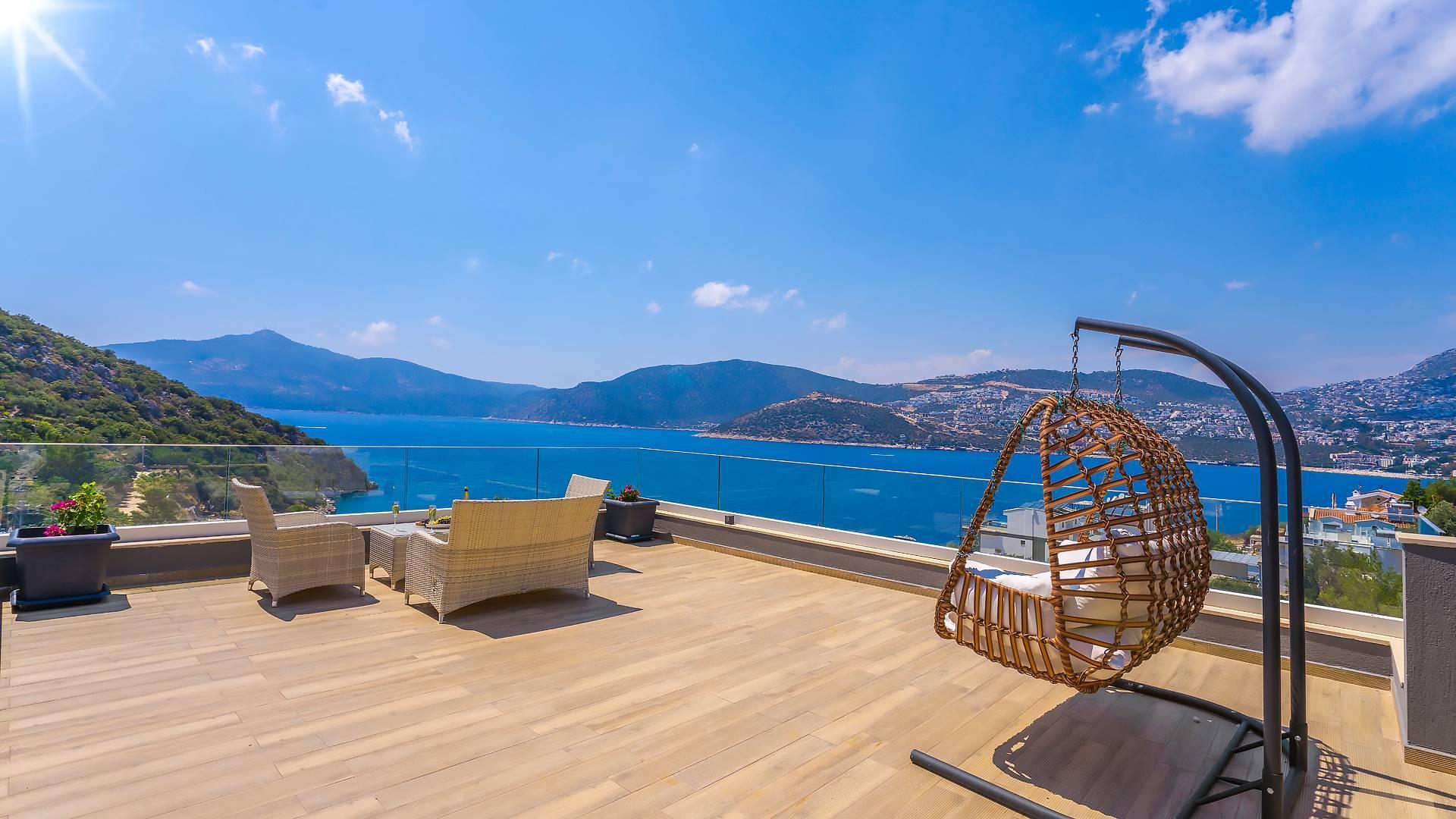 Kaş Kalkan'da Deniz Manzaralı, Isıtmalı Havuzlu, Görkemli Villa-43687