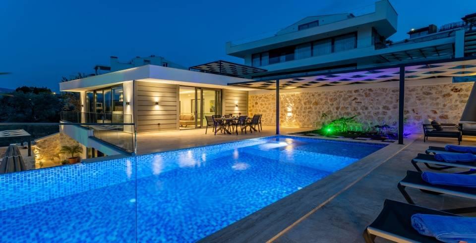 Kaş Kalkan'da Deniz Manzaralı, Özel Havuzlu, 6 Kişilik, Lüks Villa-40147