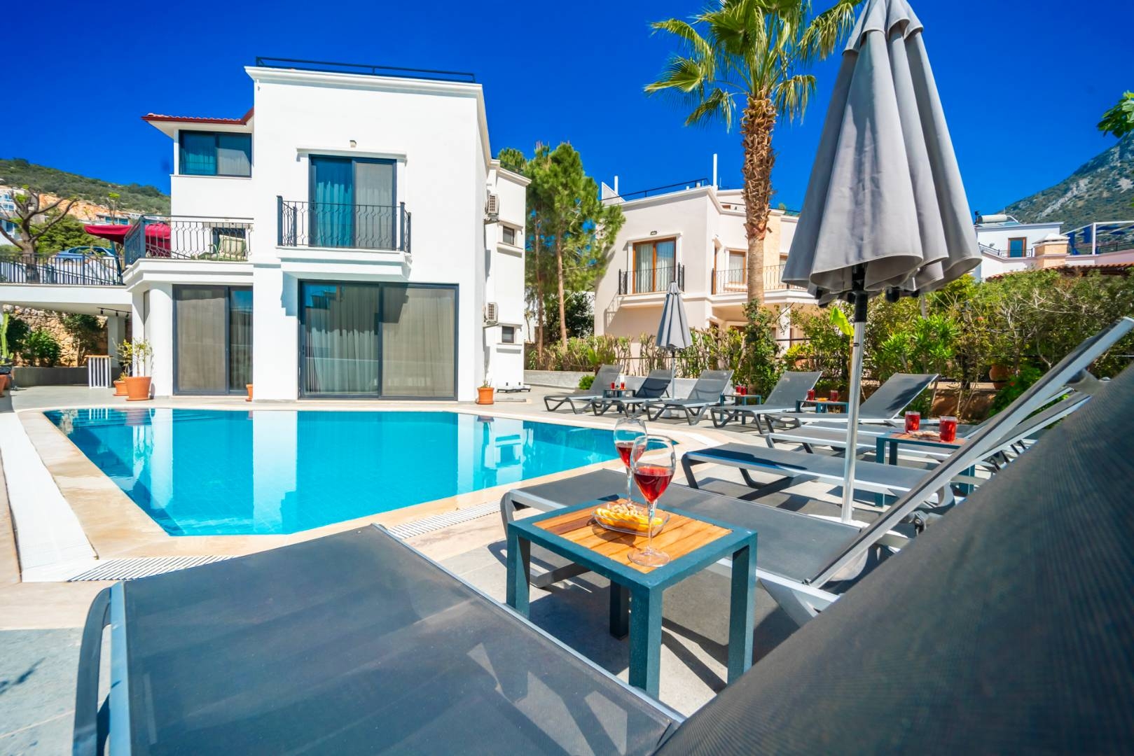 Kaş Kalkan'da Deniz ve Doğa Manzaralı, Özel Havuzlu, 4+1 Villa