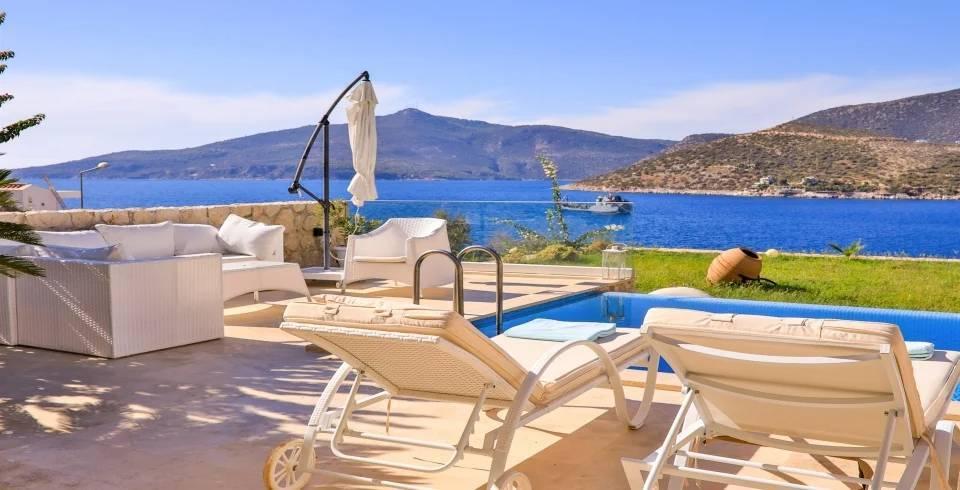 Kaş Kalkan'da Denize Sıfır Konumda, Özel Havuzlu, Görkemli Villa-12689