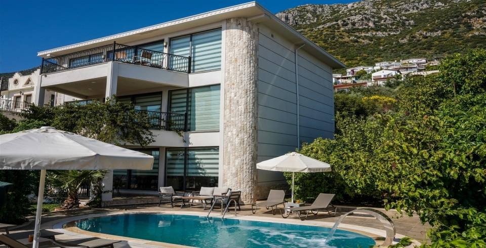 Kaş Bezirgan'da Muhteşem Deniz Manzaralı, Özel Havuzlu, Lüks Villa
