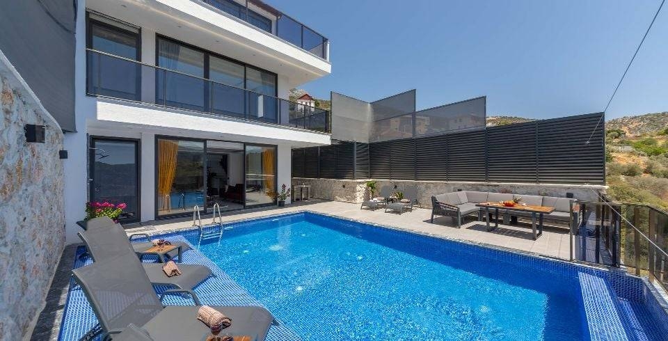 Kaş Bezirgan'da Enfes Doğa Manzaralı, Özel Havuzlu, İkiz Villa