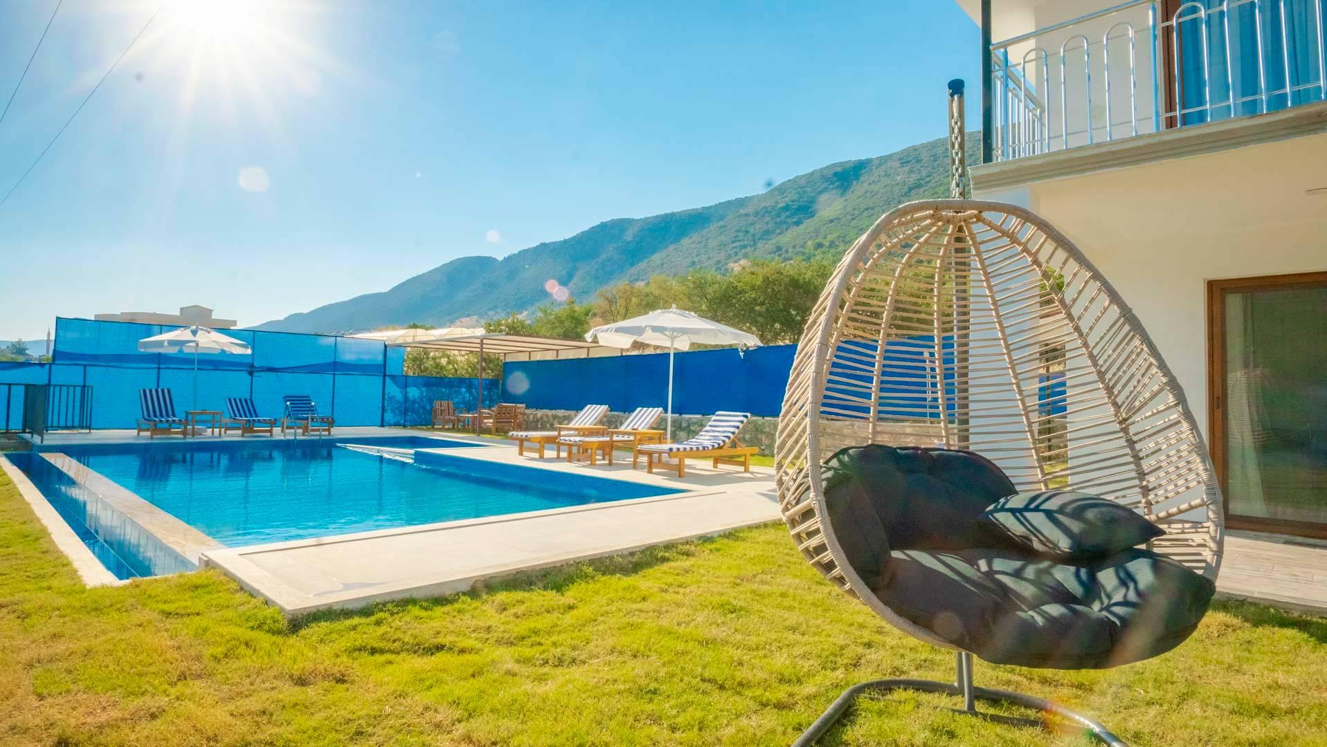 Kaş Sarıbelen'de Kalabalık Ailelere Uygun, Özel Havuzlu, Şık Villa-37961