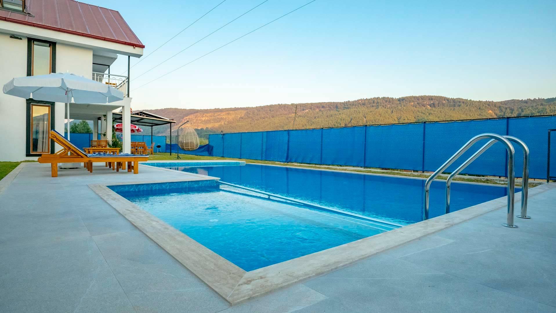 Kaş Sarıbelen'de Kalabalık Ailelere Uygun, Özel Havuzlu, Şık Villa-37961