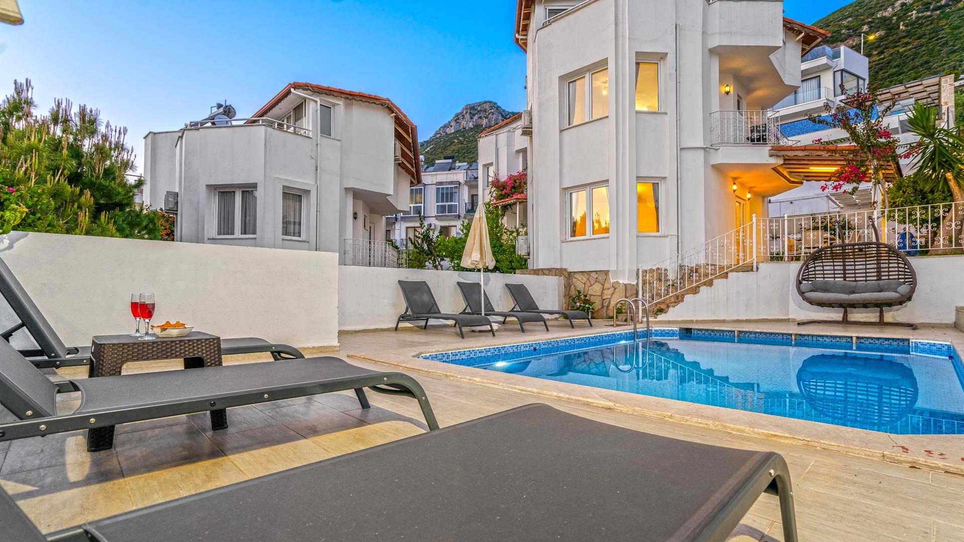 Kaş Kalkan'da Geniş Ailelere Uygun, Özel Havuzlu, Keyifli Villa-42468