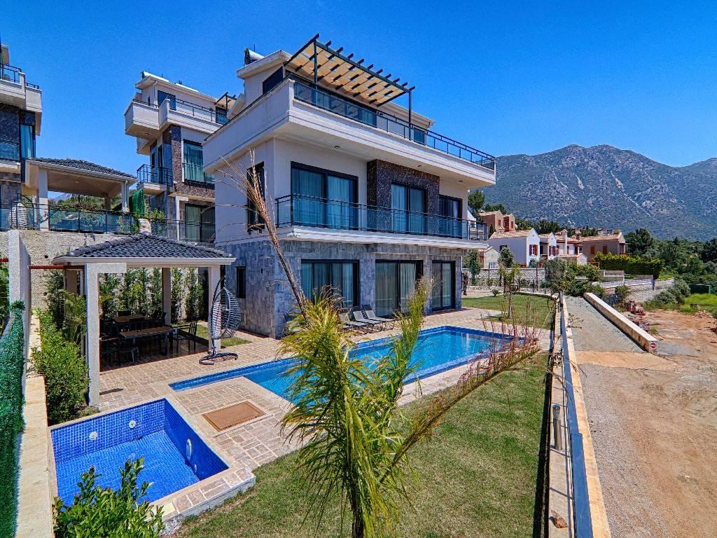 Kaş Kalkan'da Geniş Alanlara Sahip, Özel Havuzlu, Lüks Villa -35289