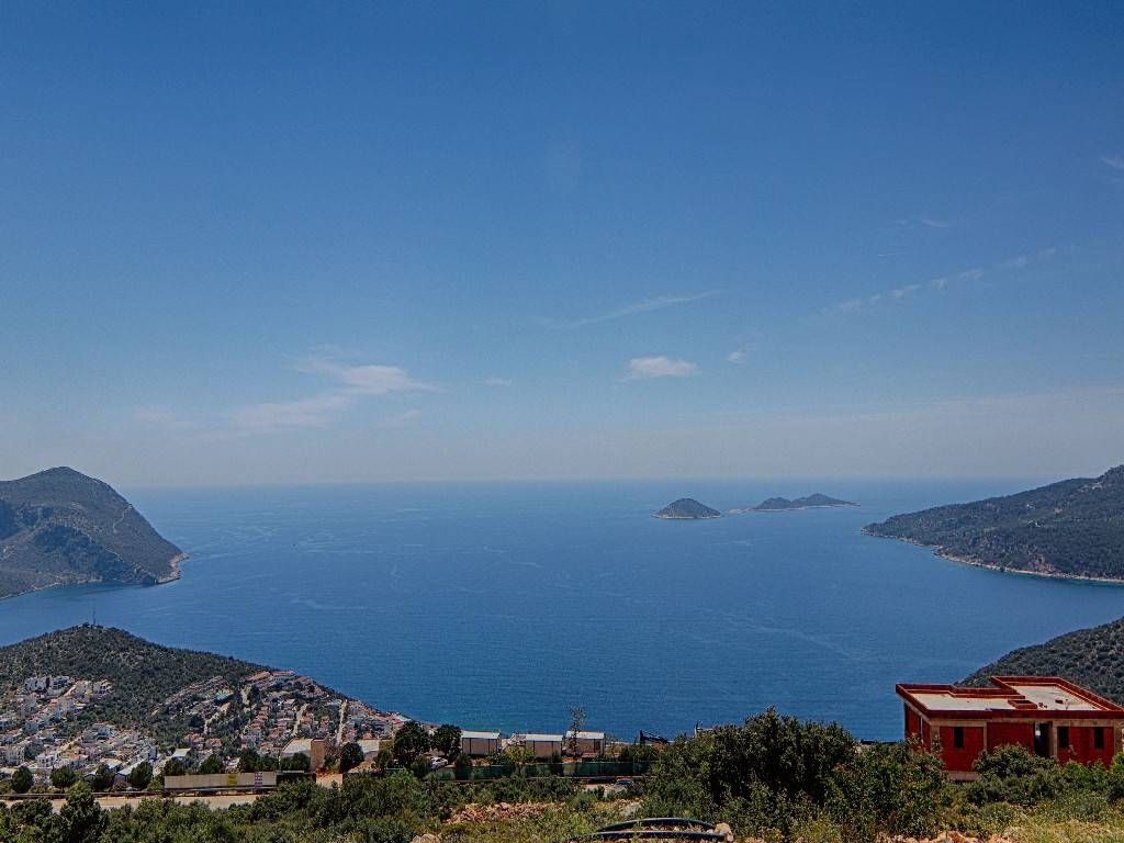 Kaş Kalkan'da Geniş Alanlara Sahip, Özel Havuzlu, Lüks Villa