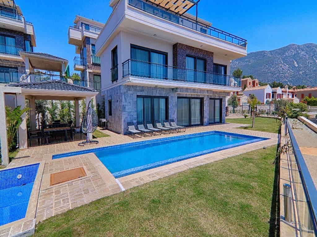 Kaş Kalkan'da Geniş Alanlara Sahip, Özel Havuzlu, Lüks Villa -35289