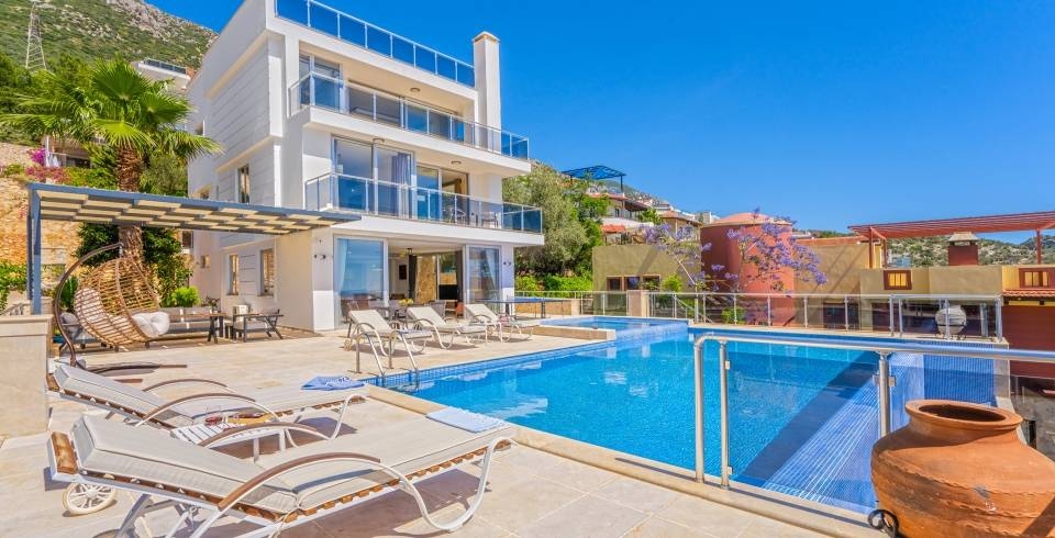 Kaş Kalkan'da Şahane Deniz Manzaralı, Özel Havuzlu, Estetik Villa