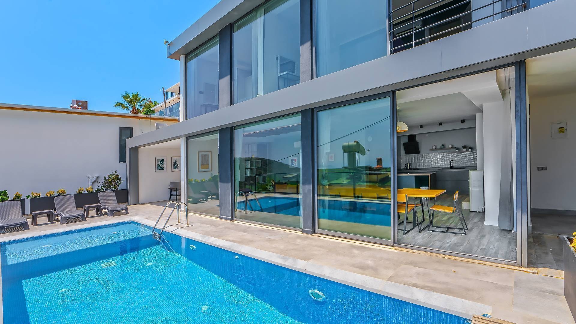 Kaş Kalkan'da Harika Deniz Manzaralı, Özel Havuzlu, Konforlu Villa