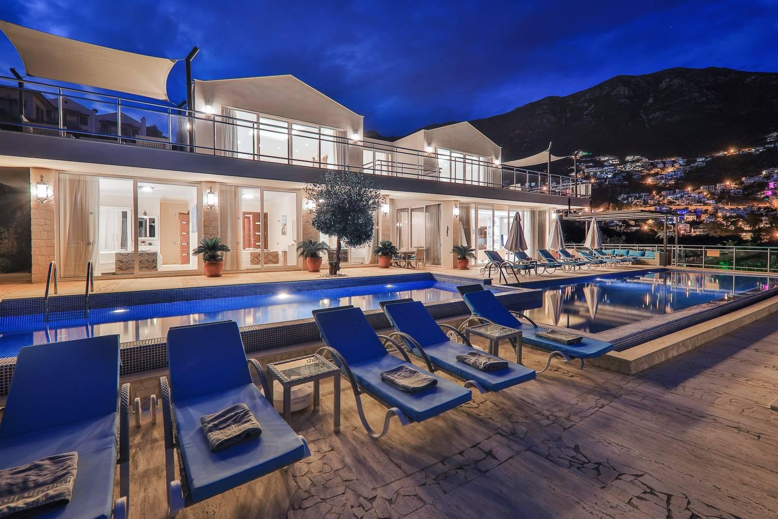 Kaş Kalkan'da Geniş Ailelere Uygun, Özel Havuzlu, Ferah Villa-41224