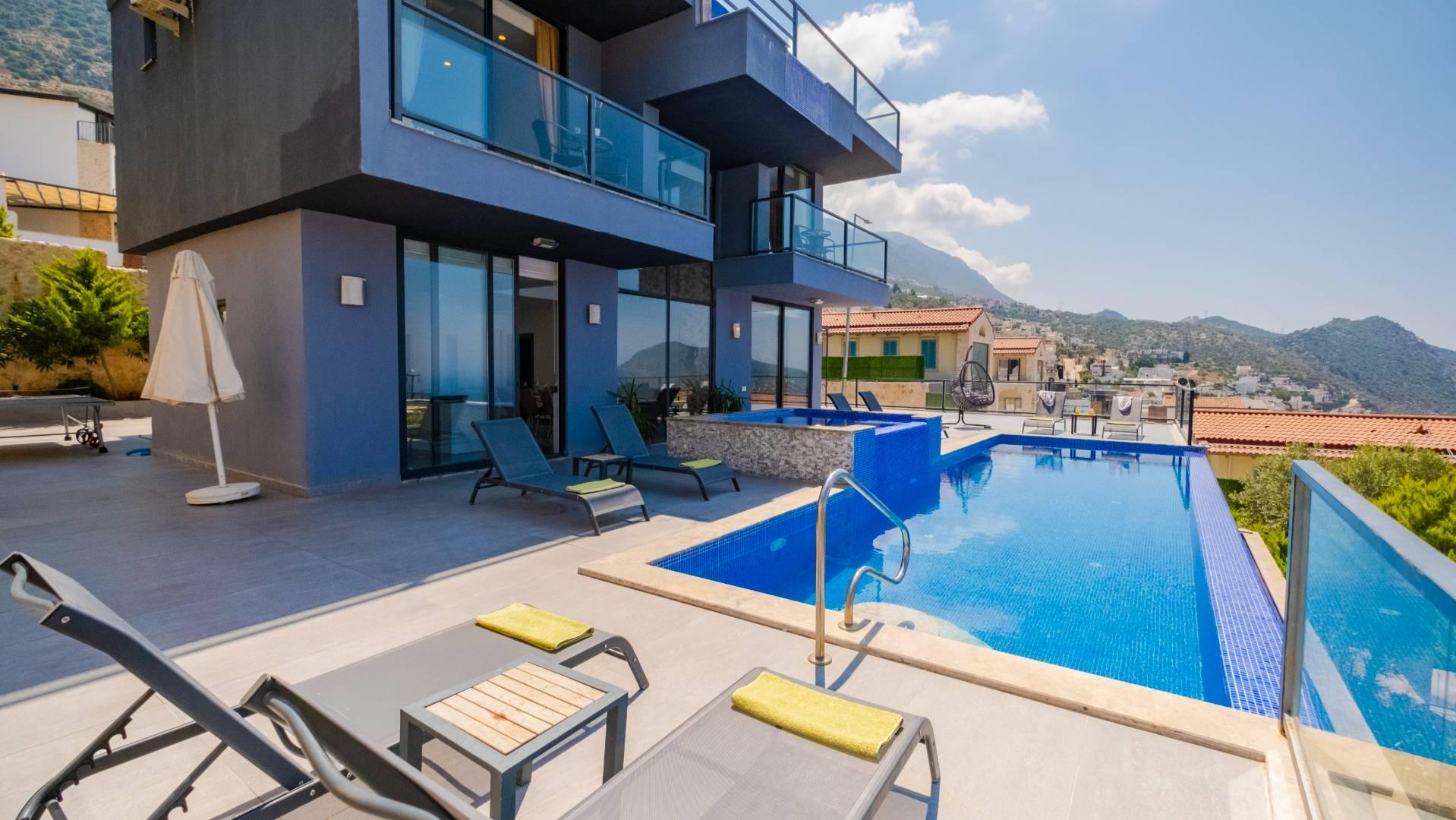 Kaş Kalkan'da Aile Gruplarına Uygun, Özel Havuzlu, Lüks Villa-41181