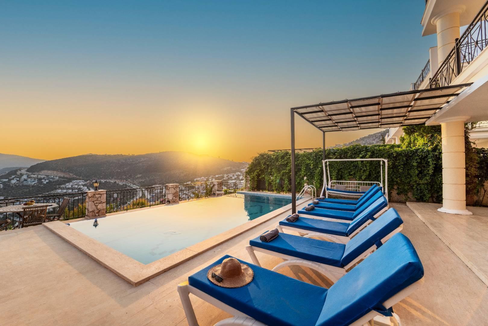 Kaş Kalkan'da Kalabalık Ailelere Uygun, Özel Havuzlu, Modern Tatil Evi-39580