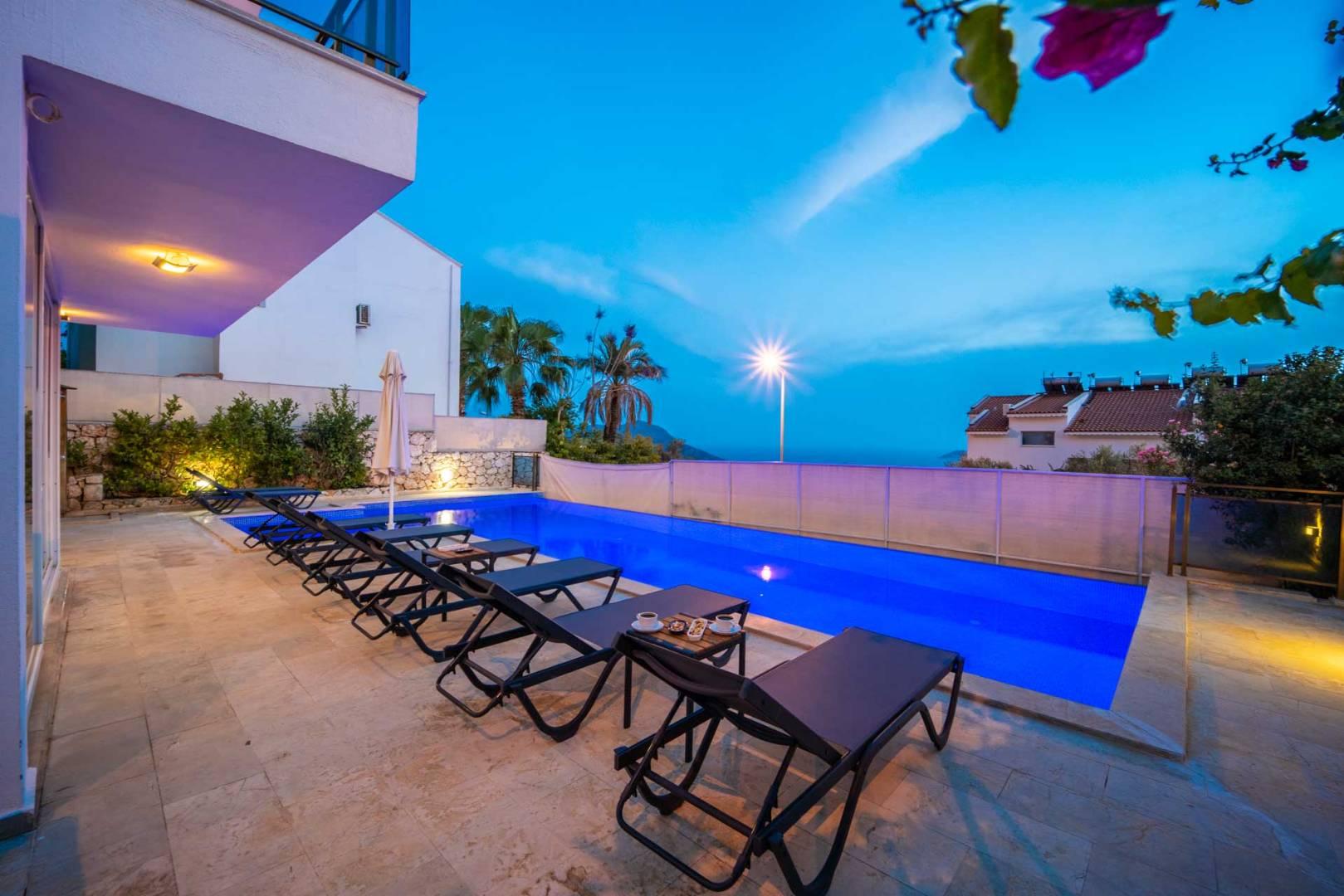 Kaş Kalkan'da Büyük Ailelere Uygun, Özel Havuzlu, Estetik Villa-40885