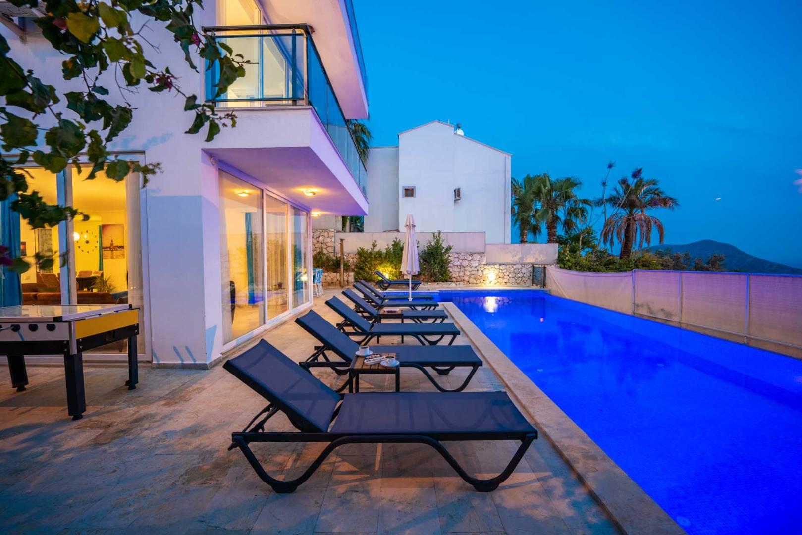 Kaş Kalkan'da Büyük Ailelere Uygun, Özel Havuzlu, Estetik Villa-40885