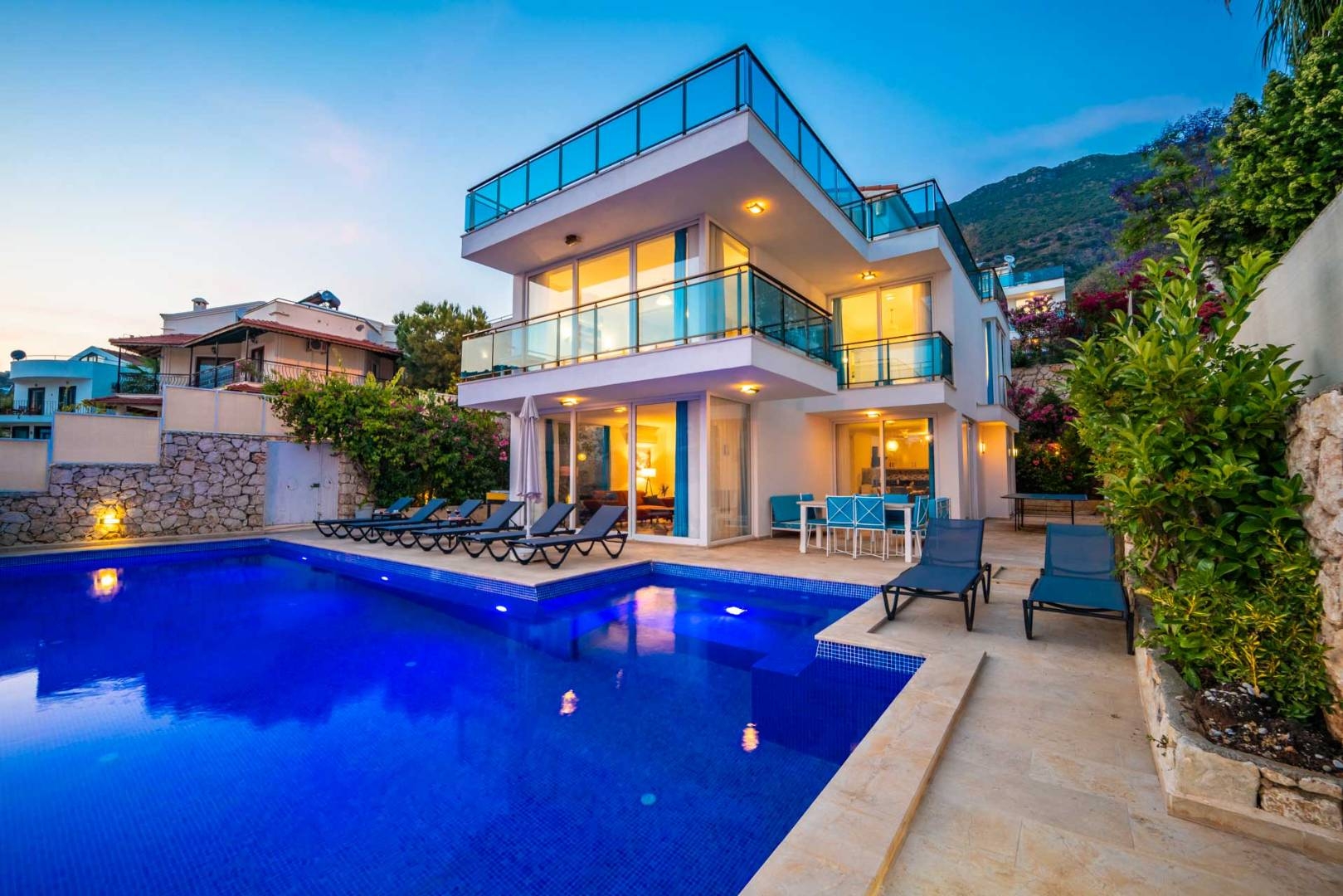 Kaş Kalkan'da Büyük Ailelere Uygun, Özel Havuzlu, Estetik Villa