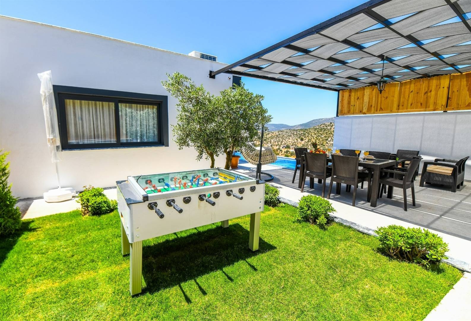 Kaş Bezirgan'da Huzurlu Doğada, Özel Havuzlu, Modern Villa