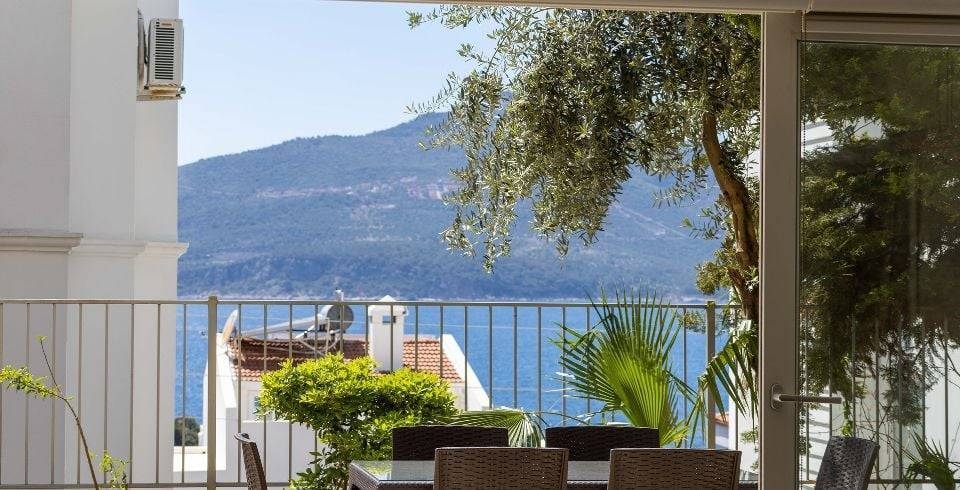 Kaş Kalkan'da Merkeze Yakın Konumda, Özel Havuzlu, Konforlu Villa