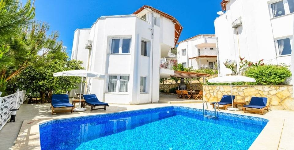 Kaş Kalkan'da Merkeze Yakın, Özel Havuzlu, Konforlu Villa