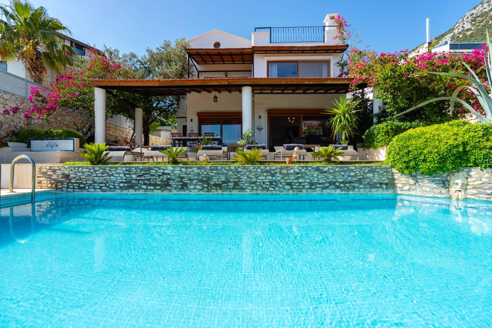 Kaş Kalkan'da Merkezi Konumda, Isıtmalı Özel Havuzlu, Tatil Villası-41215