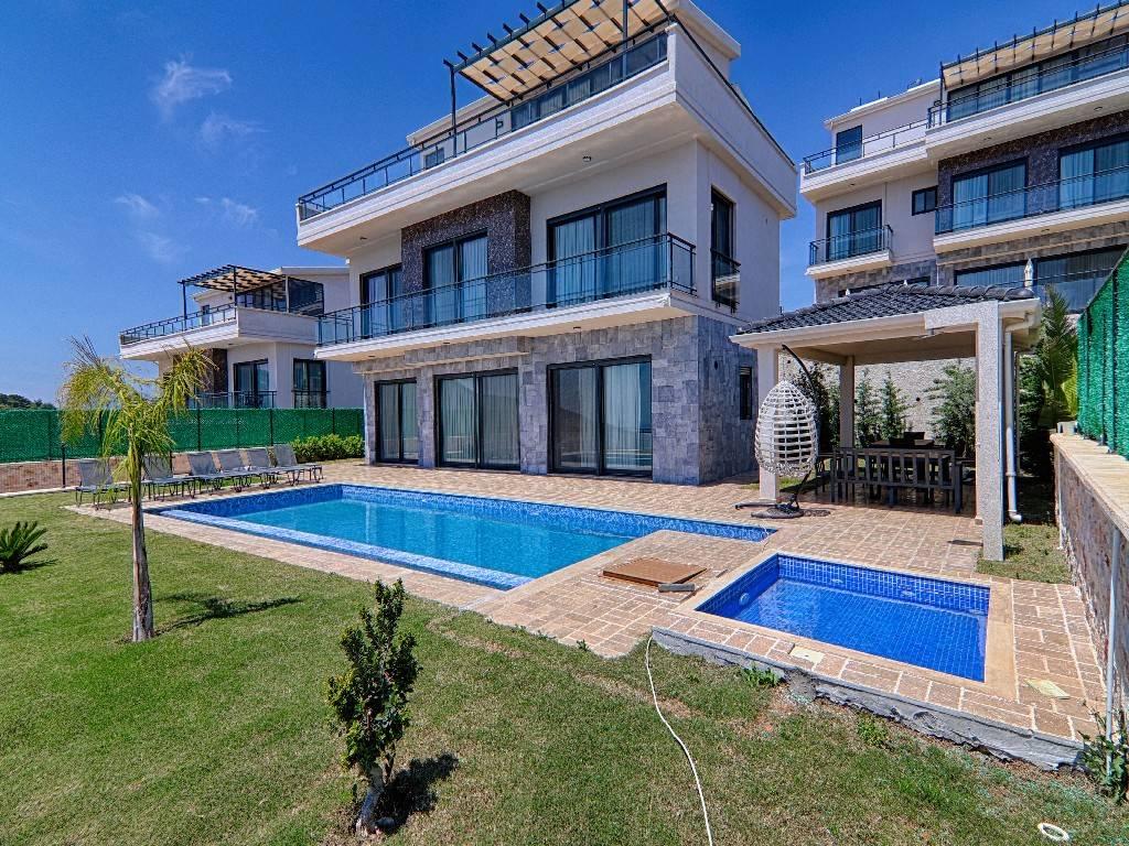 Kaş Kalkan'da Modern Tasarımlı, Özel Havuzlu, Kiralık Villa-35296