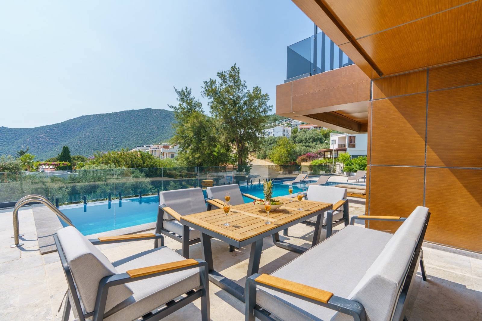 Kaş Kalamar Bölgesinde Muhteşem Manzaralı, Özel Havuzlu, 2+1 Villa